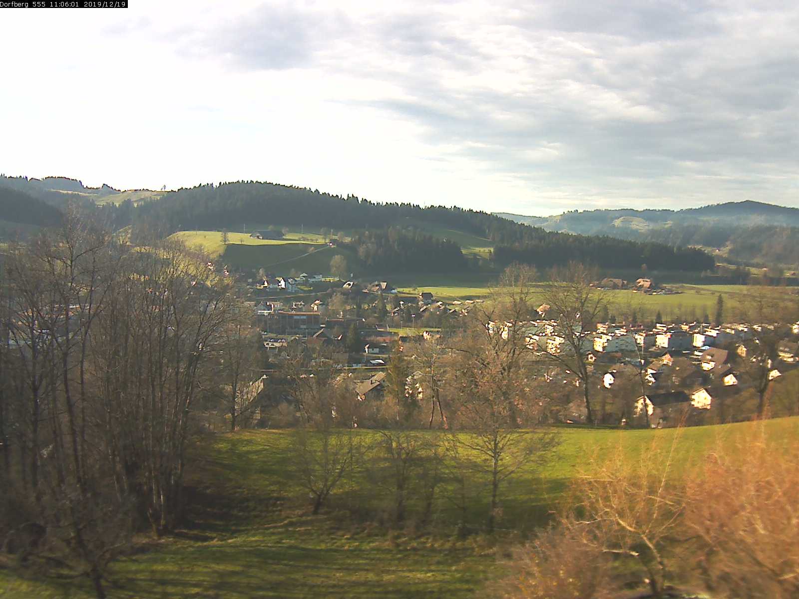 Webcam-Bild: Aussicht vom Dorfberg in Langnau 20191219-110601