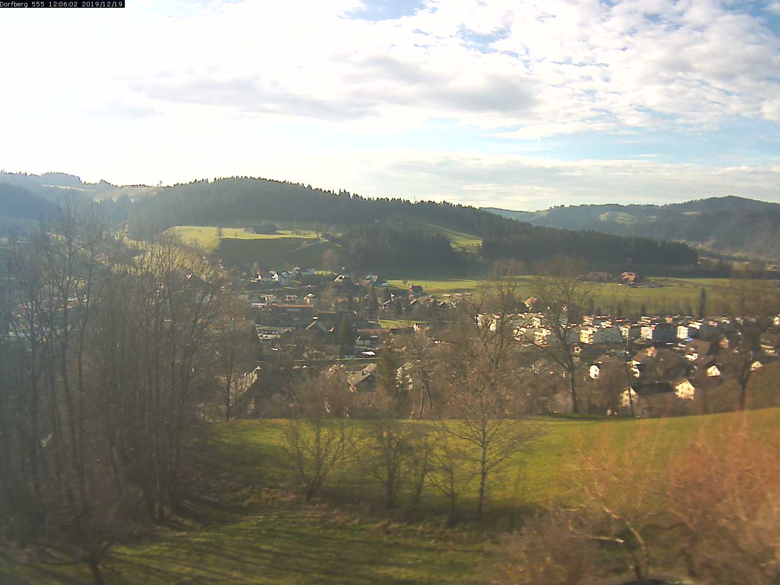 Webcam-Bild: Aussicht vom Dorfberg in Langnau 20191219-120601