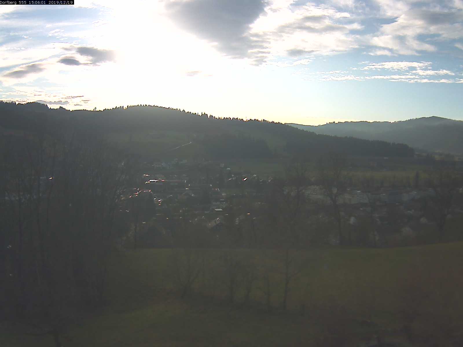 Webcam-Bild: Aussicht vom Dorfberg in Langnau 20191219-150601