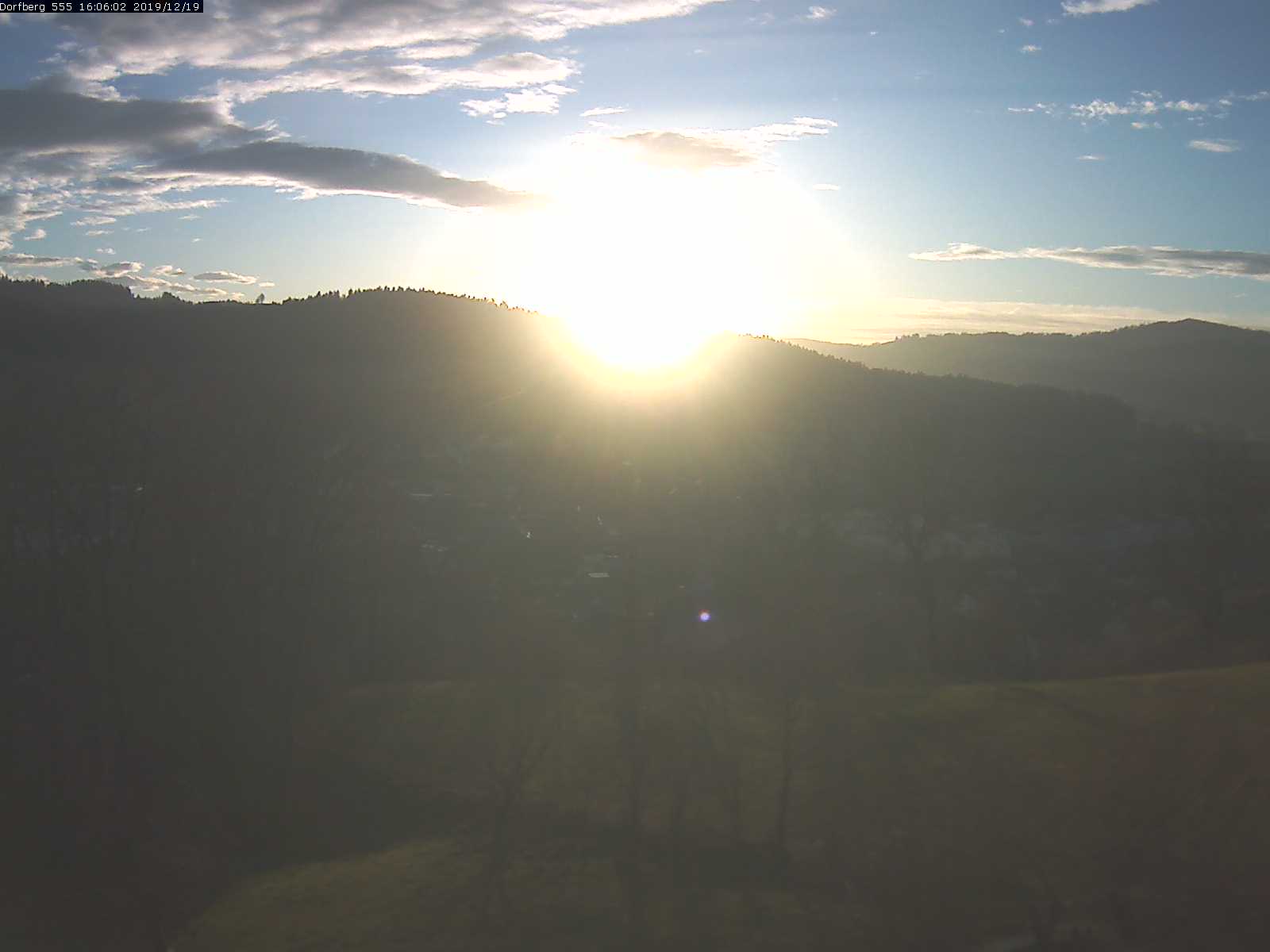 Webcam-Bild: Aussicht vom Dorfberg in Langnau 20191219-160601
