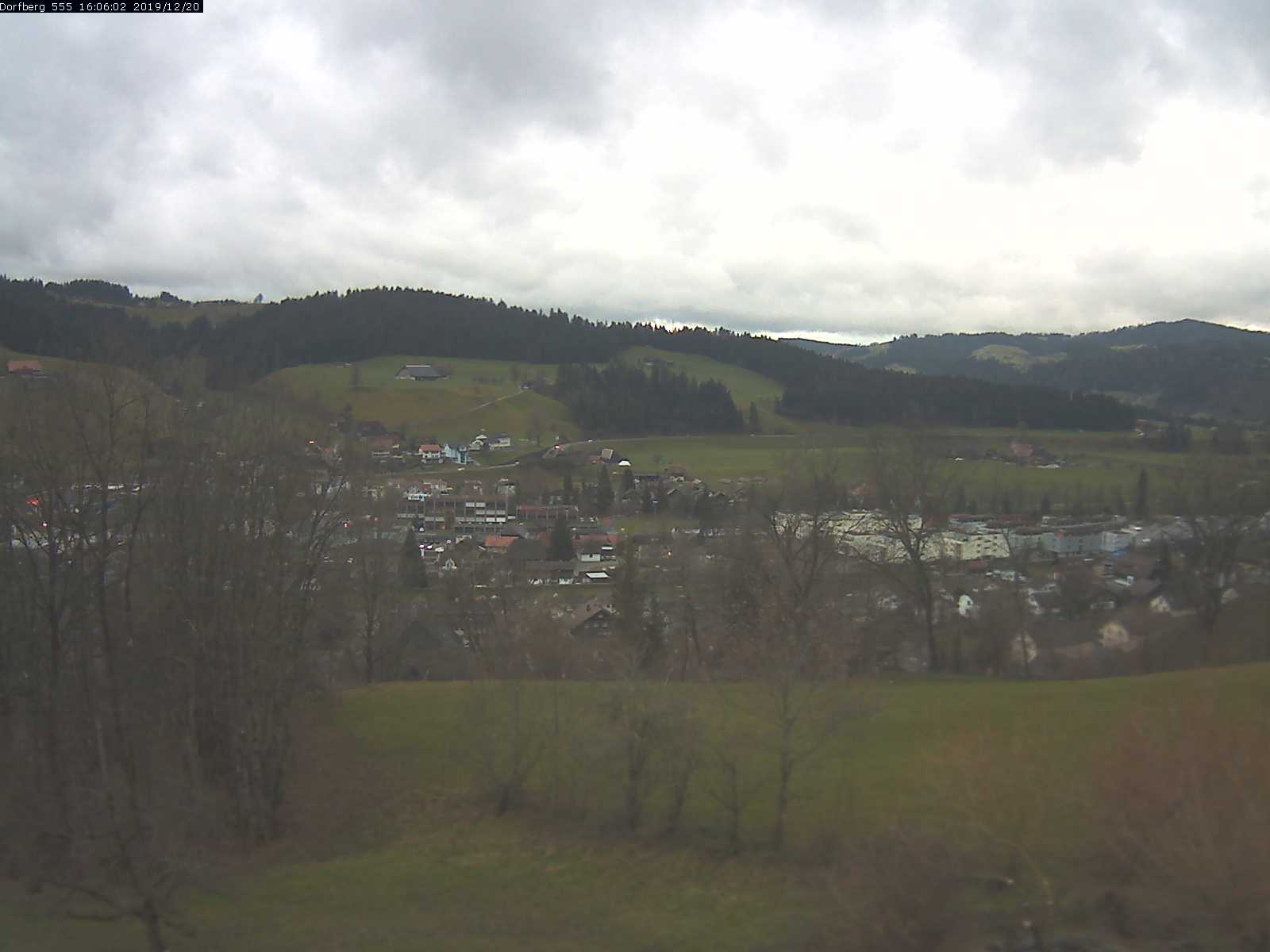Webcam-Bild: Aussicht vom Dorfberg in Langnau 20191220-160601