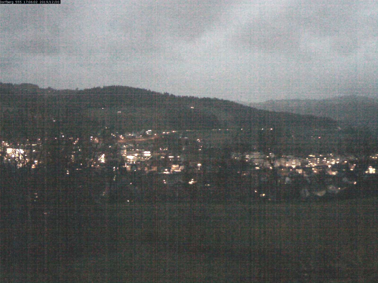 Webcam-Bild: Aussicht vom Dorfberg in Langnau 20191220-170601