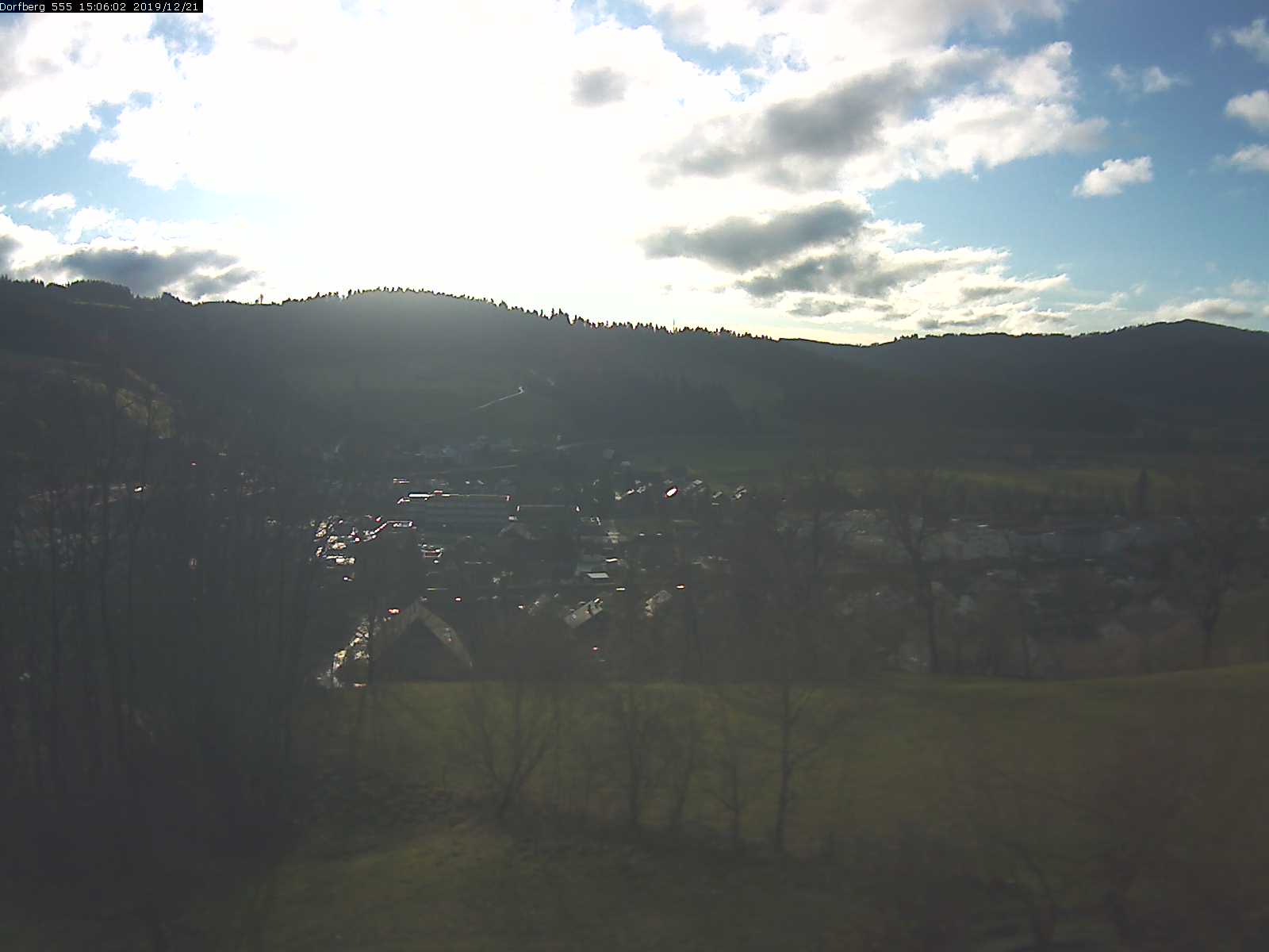 Webcam-Bild: Aussicht vom Dorfberg in Langnau 20191221-150601