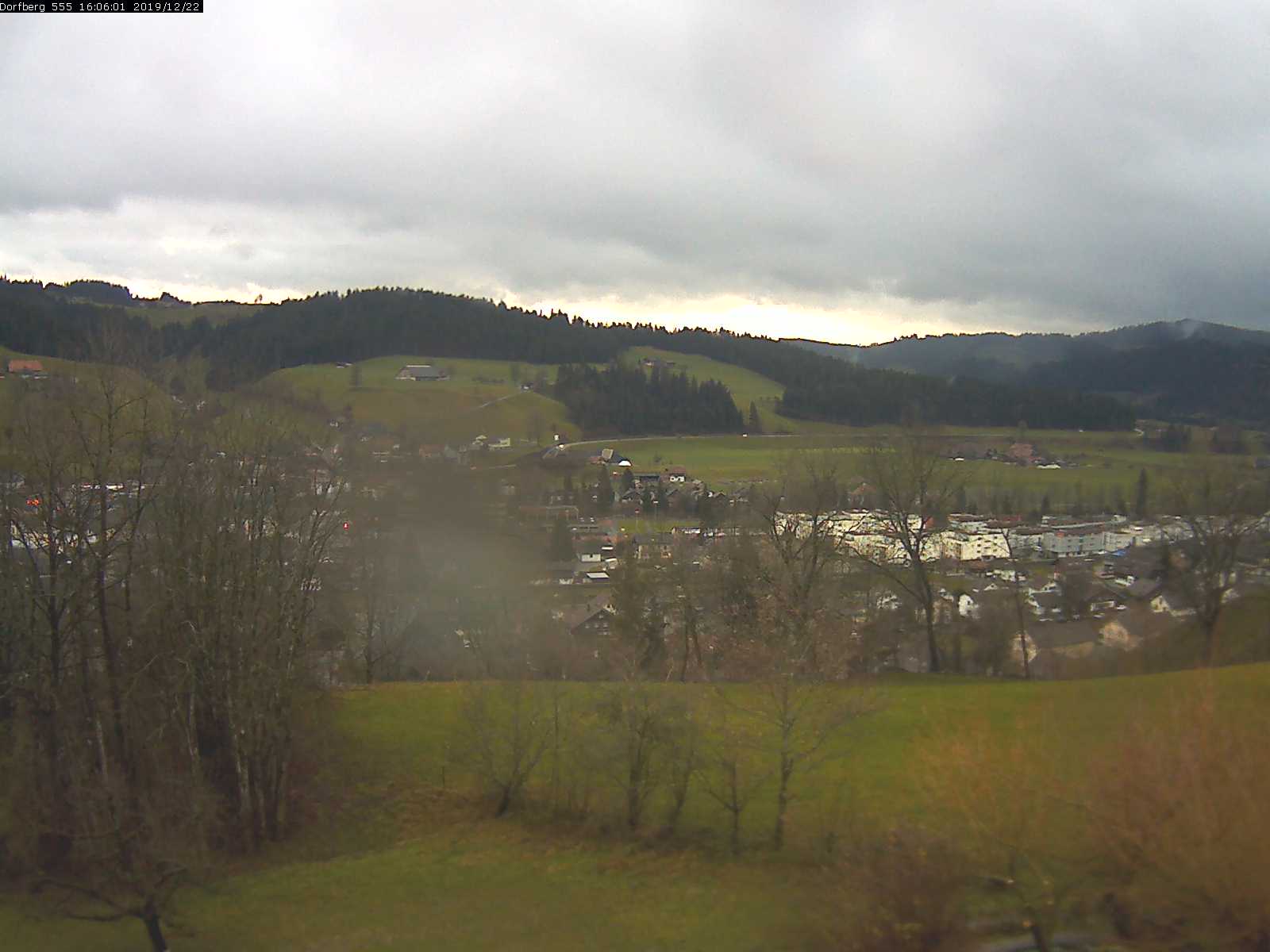 Webcam-Bild: Aussicht vom Dorfberg in Langnau 20191222-160601