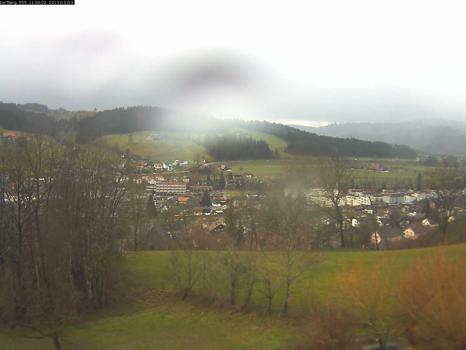 Webcam-Bild: Aussicht vom Dorfberg in Langnau 20191223-110601