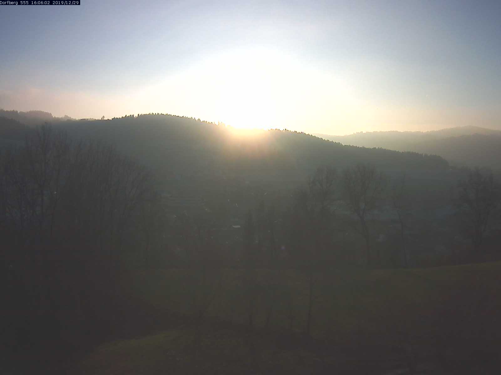 Webcam-Bild: Aussicht vom Dorfberg in Langnau 20191229-160601