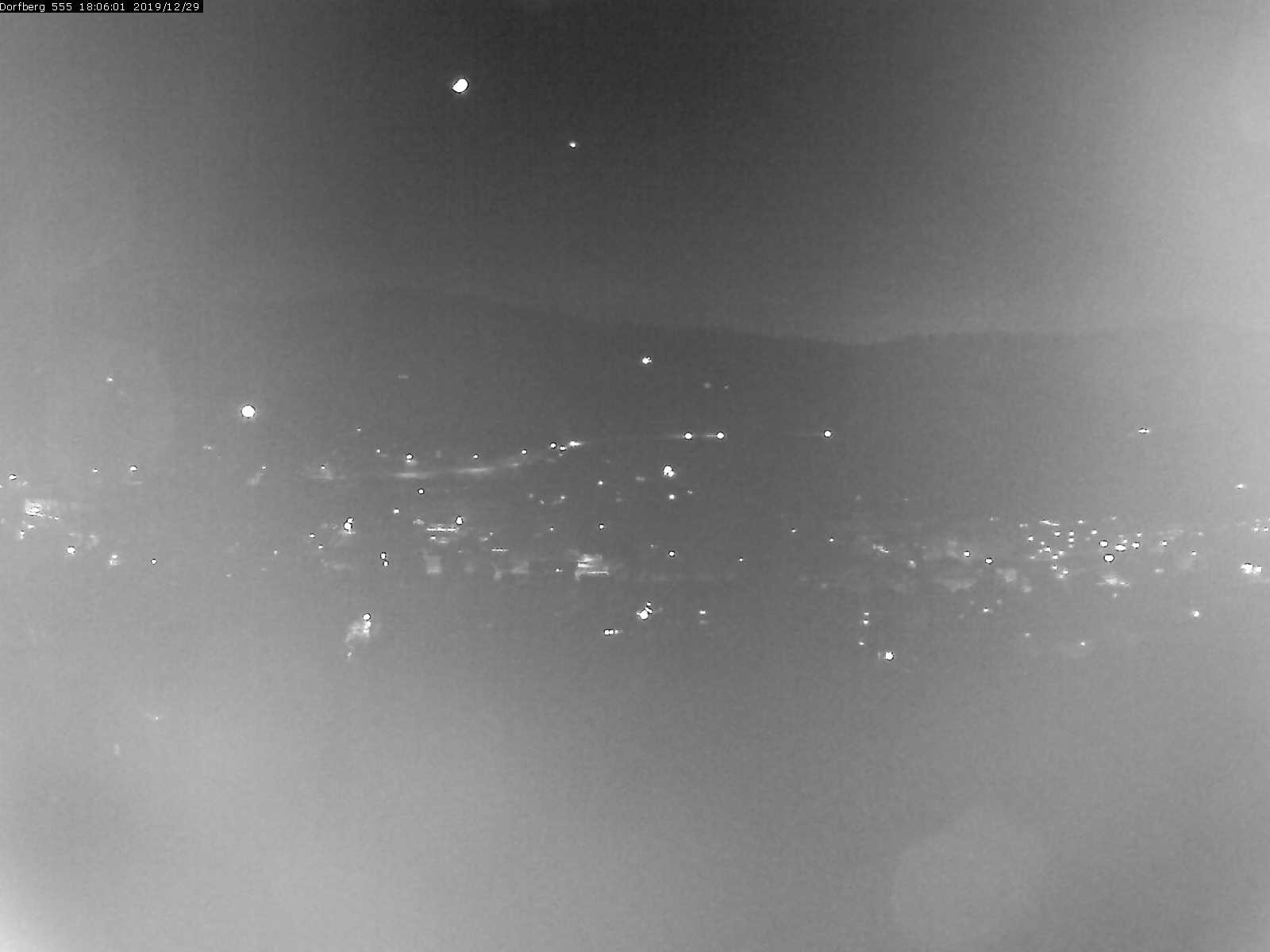 Webcam-Bild: Aussicht vom Dorfberg in Langnau 20191229-180601