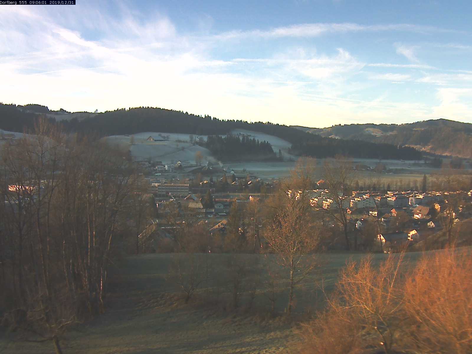 Webcam-Bild: Aussicht vom Dorfberg in Langnau 20191231-090601