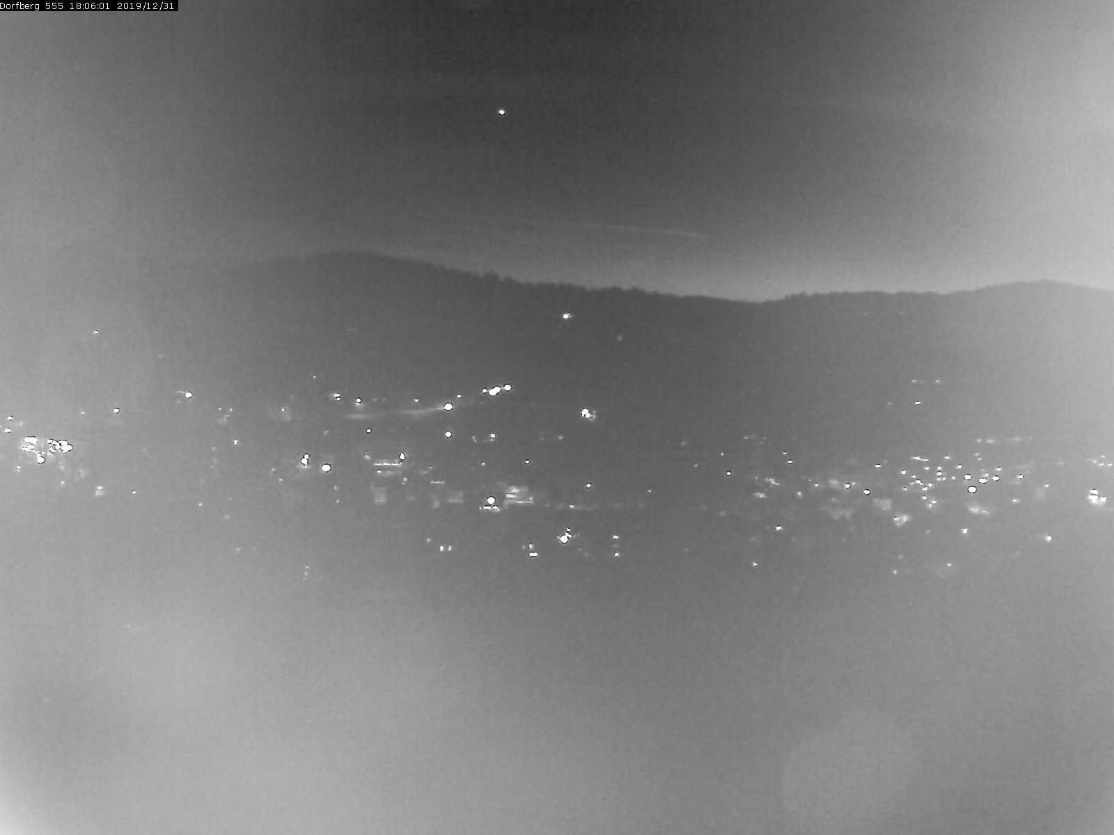 Webcam-Bild: Aussicht vom Dorfberg in Langnau 20191231-180601