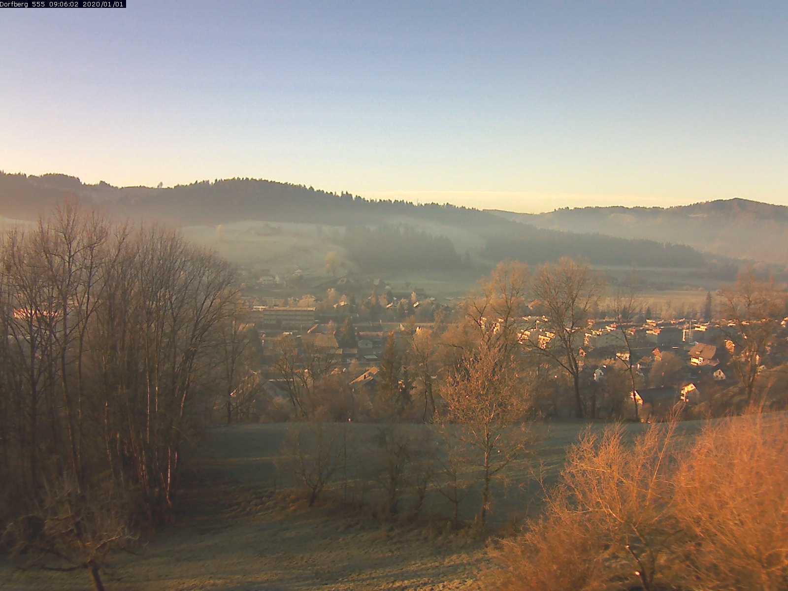 Webcam-Bild: Aussicht vom Dorfberg in Langnau 20200101-090601
