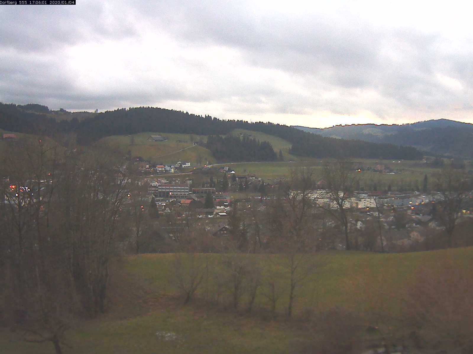 Webcam-Bild: Aussicht vom Dorfberg in Langnau 20200104-170601