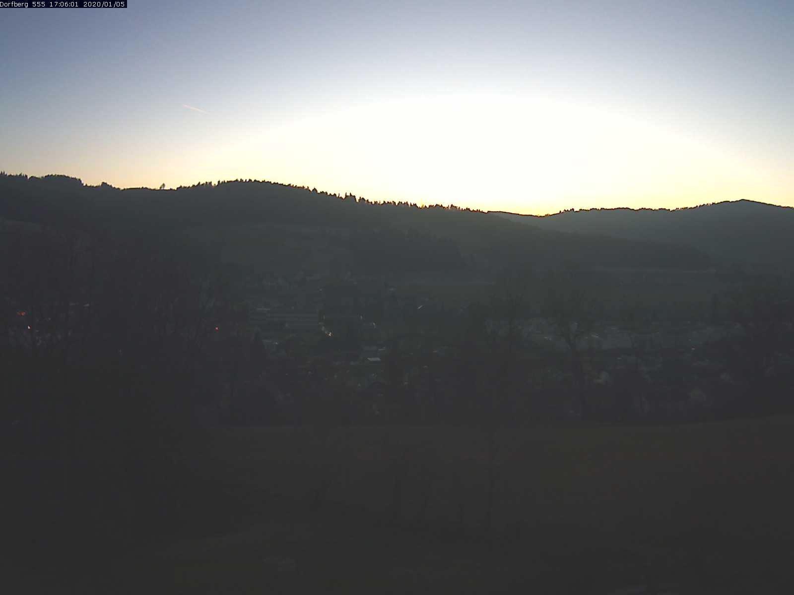 Webcam-Bild: Aussicht vom Dorfberg in Langnau 20200105-170601