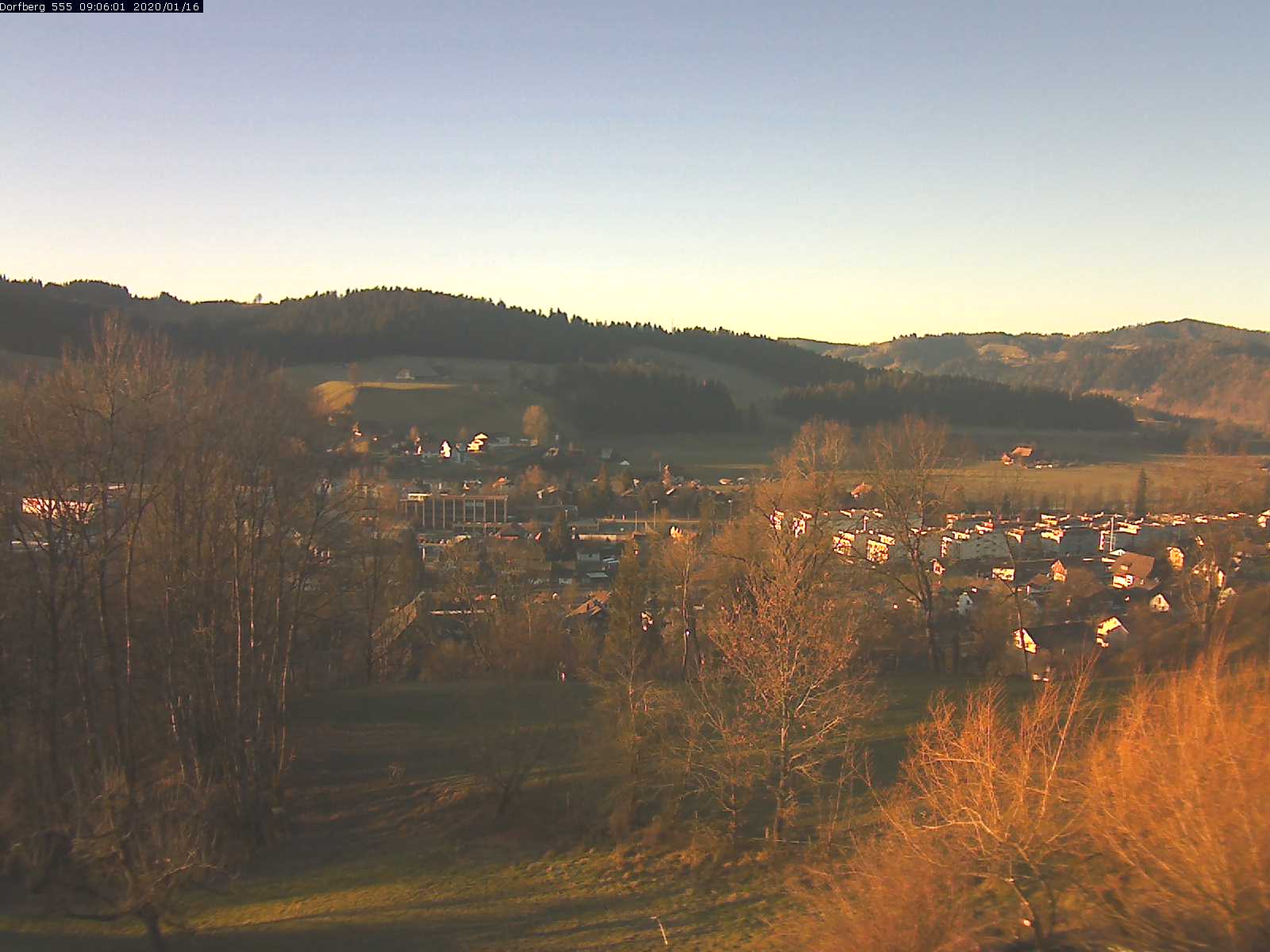Webcam-Bild: Aussicht vom Dorfberg in Langnau 20200116-090601