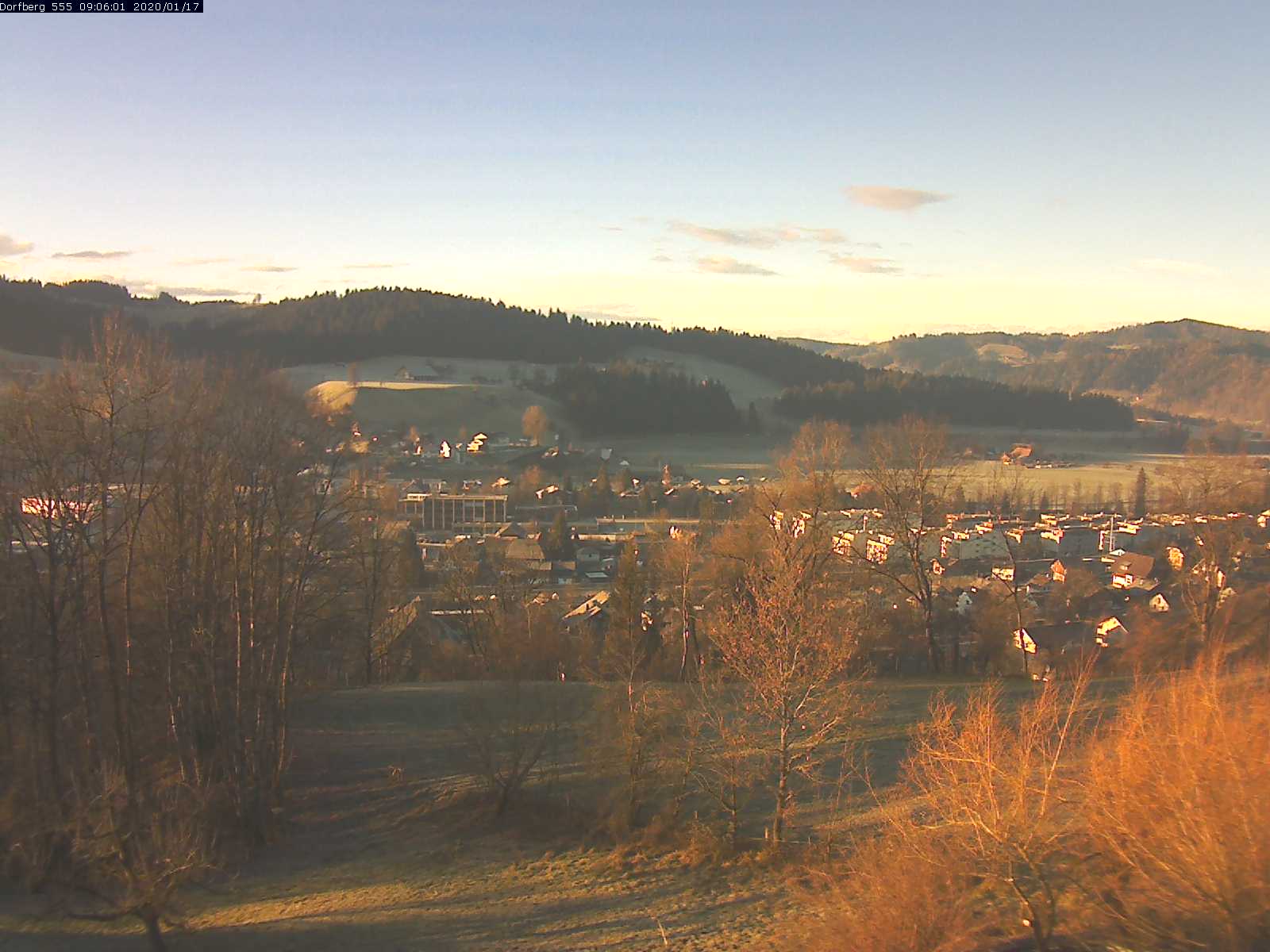 Webcam-Bild: Aussicht vom Dorfberg in Langnau 20200117-090601