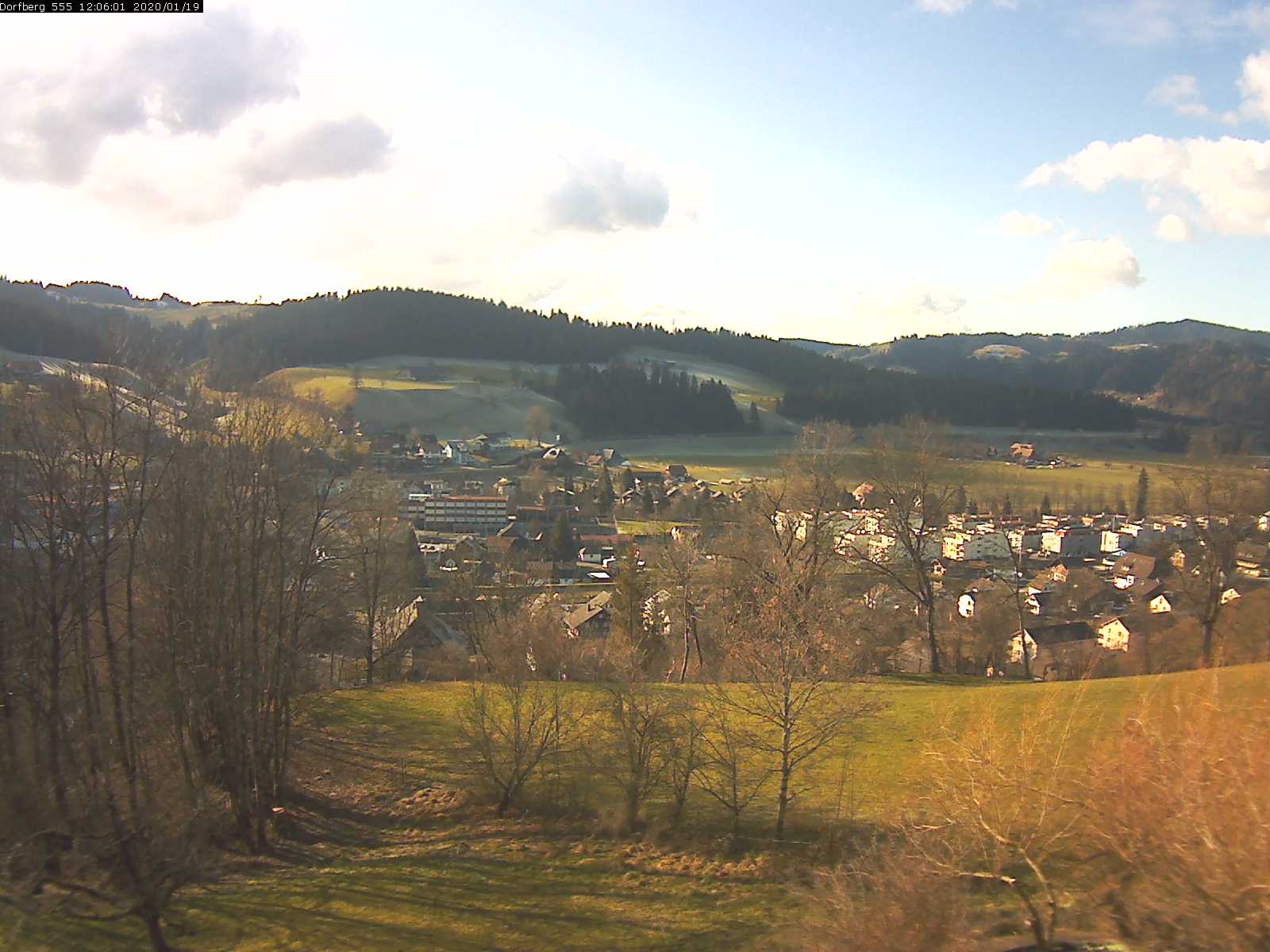 Webcam-Bild: Aussicht vom Dorfberg in Langnau 20200119-120601