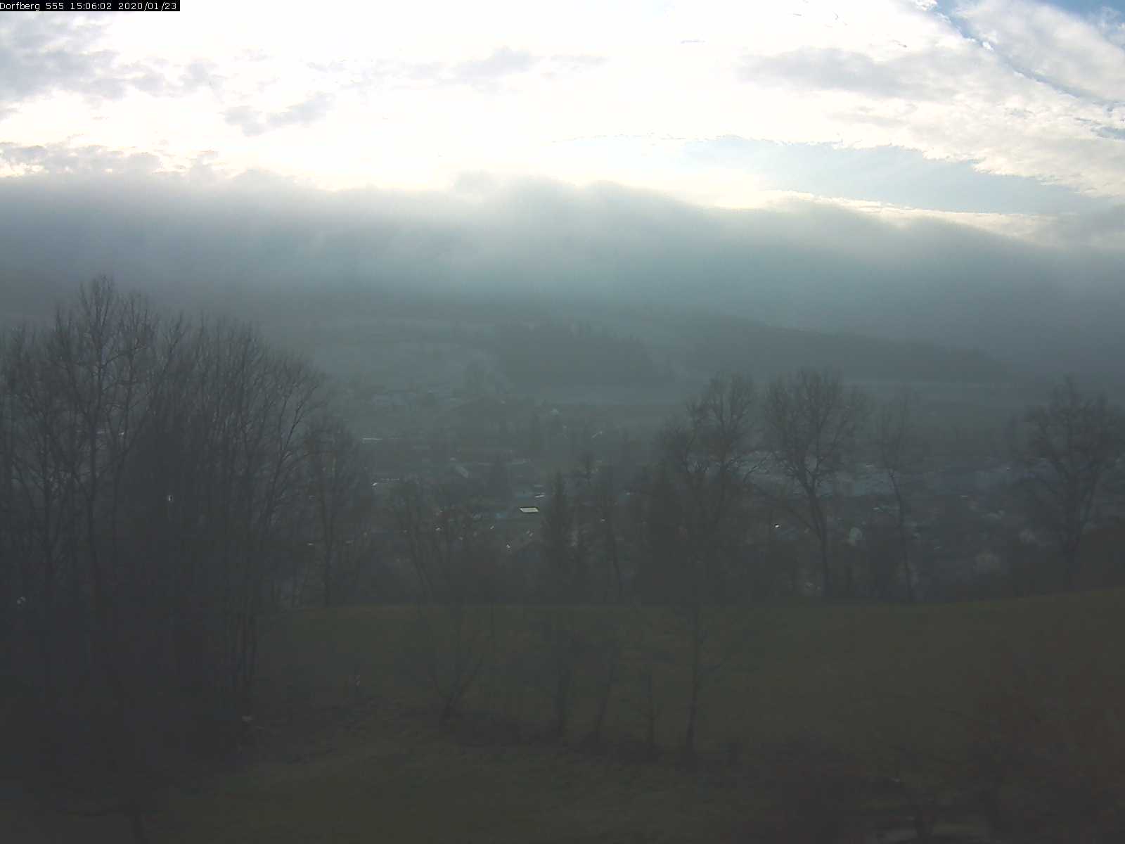 Webcam-Bild: Aussicht vom Dorfberg in Langnau 20200123-150601