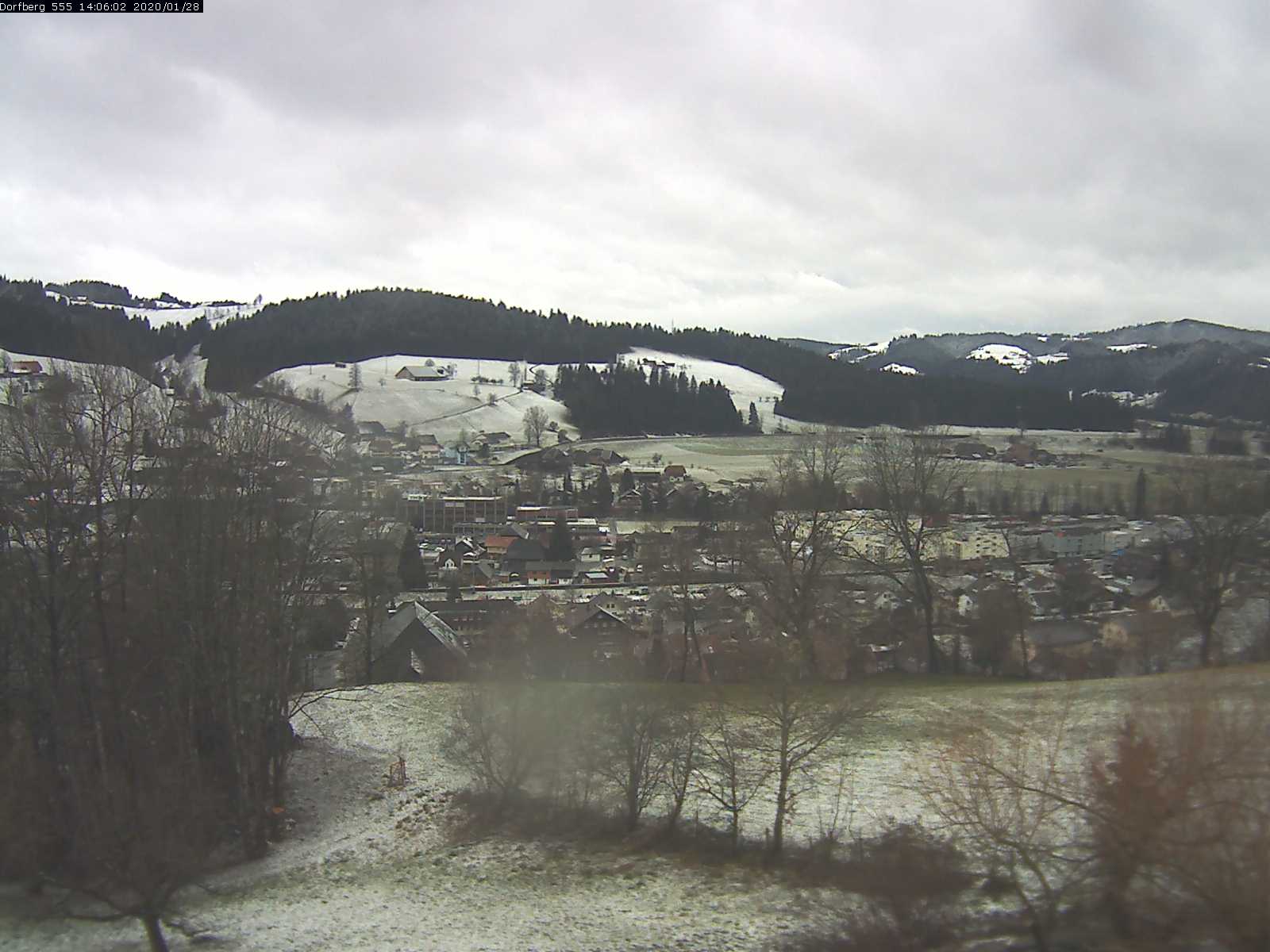 Webcam-Bild: Aussicht vom Dorfberg in Langnau 20200128-140601
