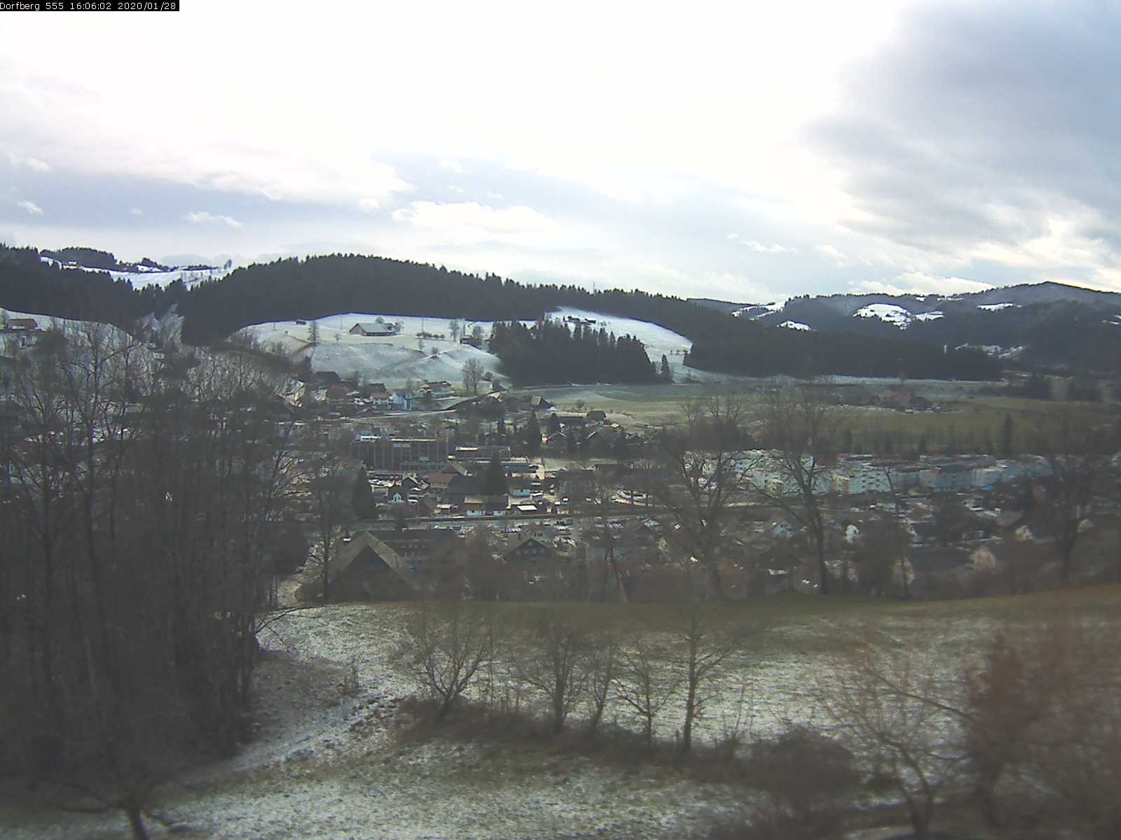 Webcam-Bild: Aussicht vom Dorfberg in Langnau 20200128-160601