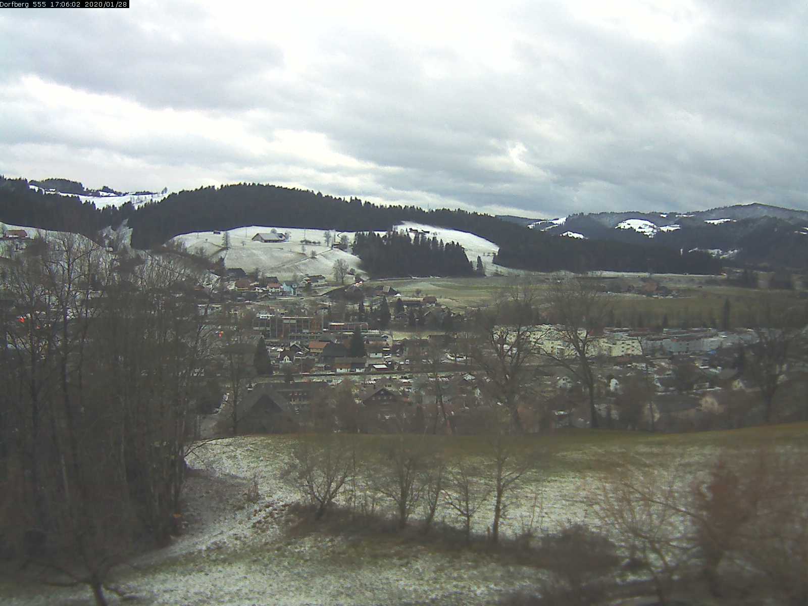 Webcam-Bild: Aussicht vom Dorfberg in Langnau 20200128-170601