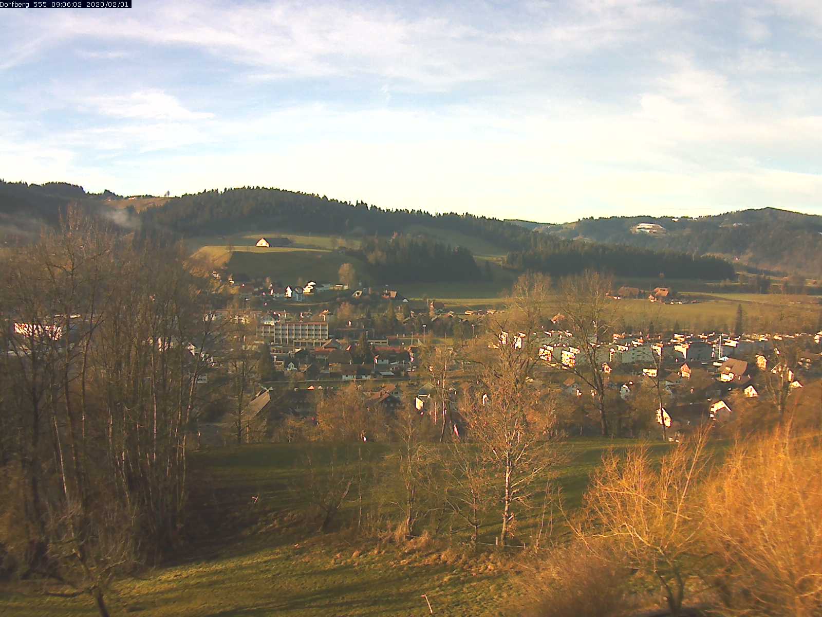 Webcam-Bild: Aussicht vom Dorfberg in Langnau 20200201-090601