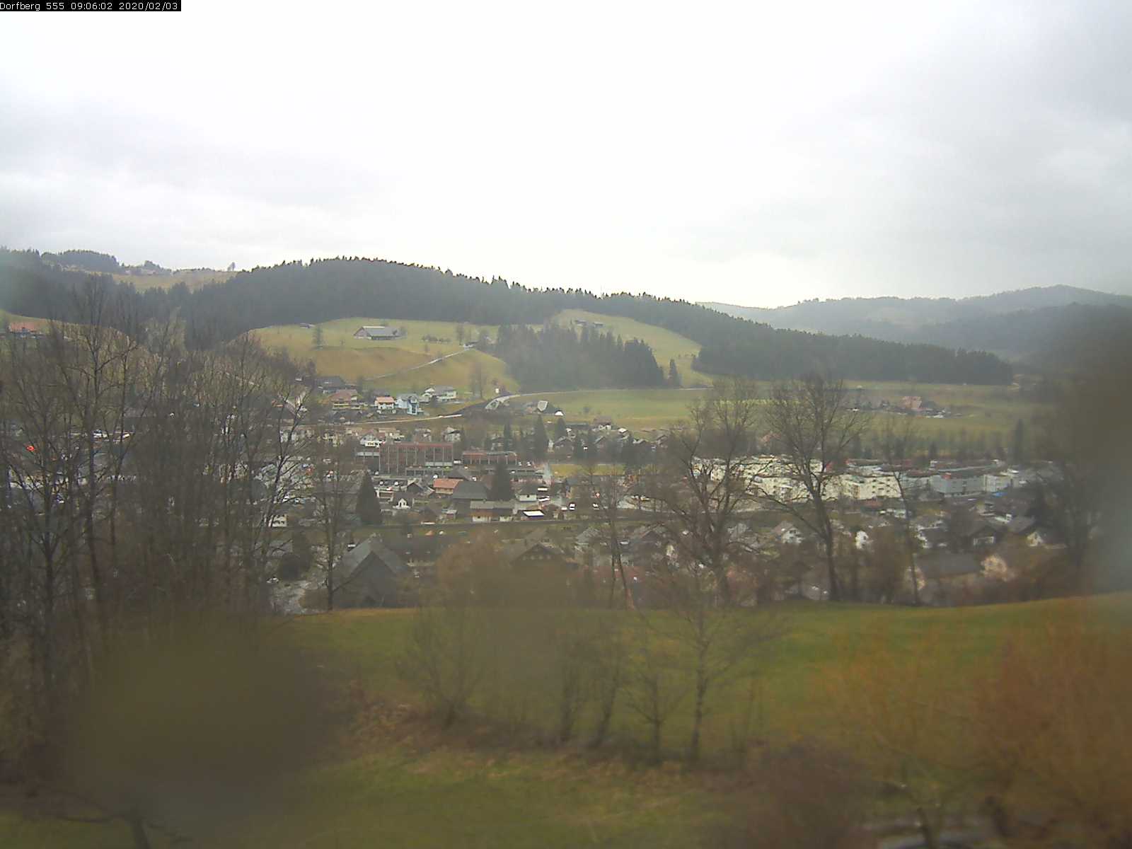 Webcam-Bild: Aussicht vom Dorfberg in Langnau 20200203-090601