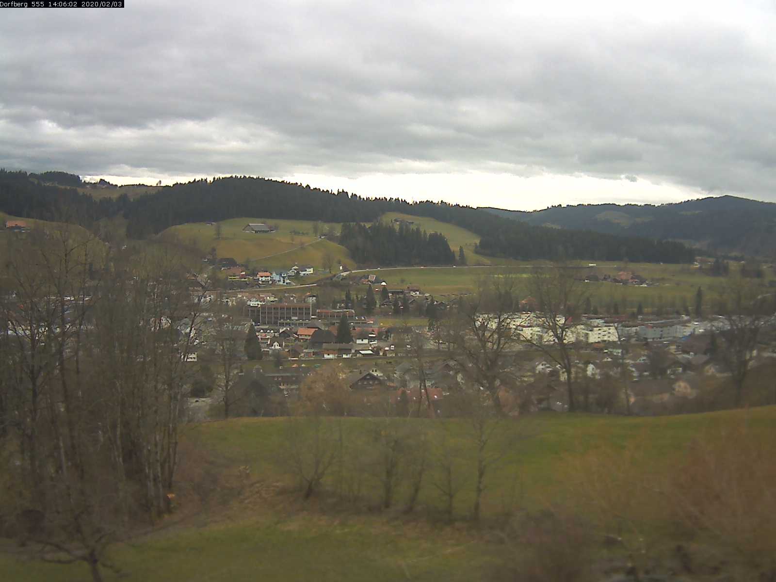 Webcam-Bild: Aussicht vom Dorfberg in Langnau 20200203-140601