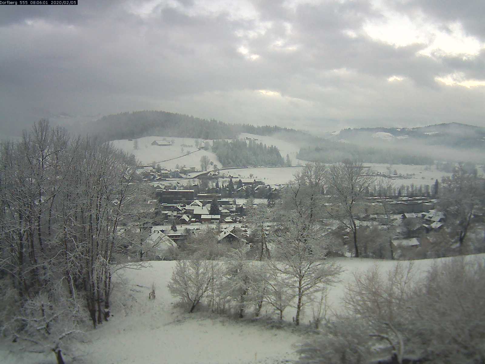 Webcam-Bild: Aussicht vom Dorfberg in Langnau 20200205-080601