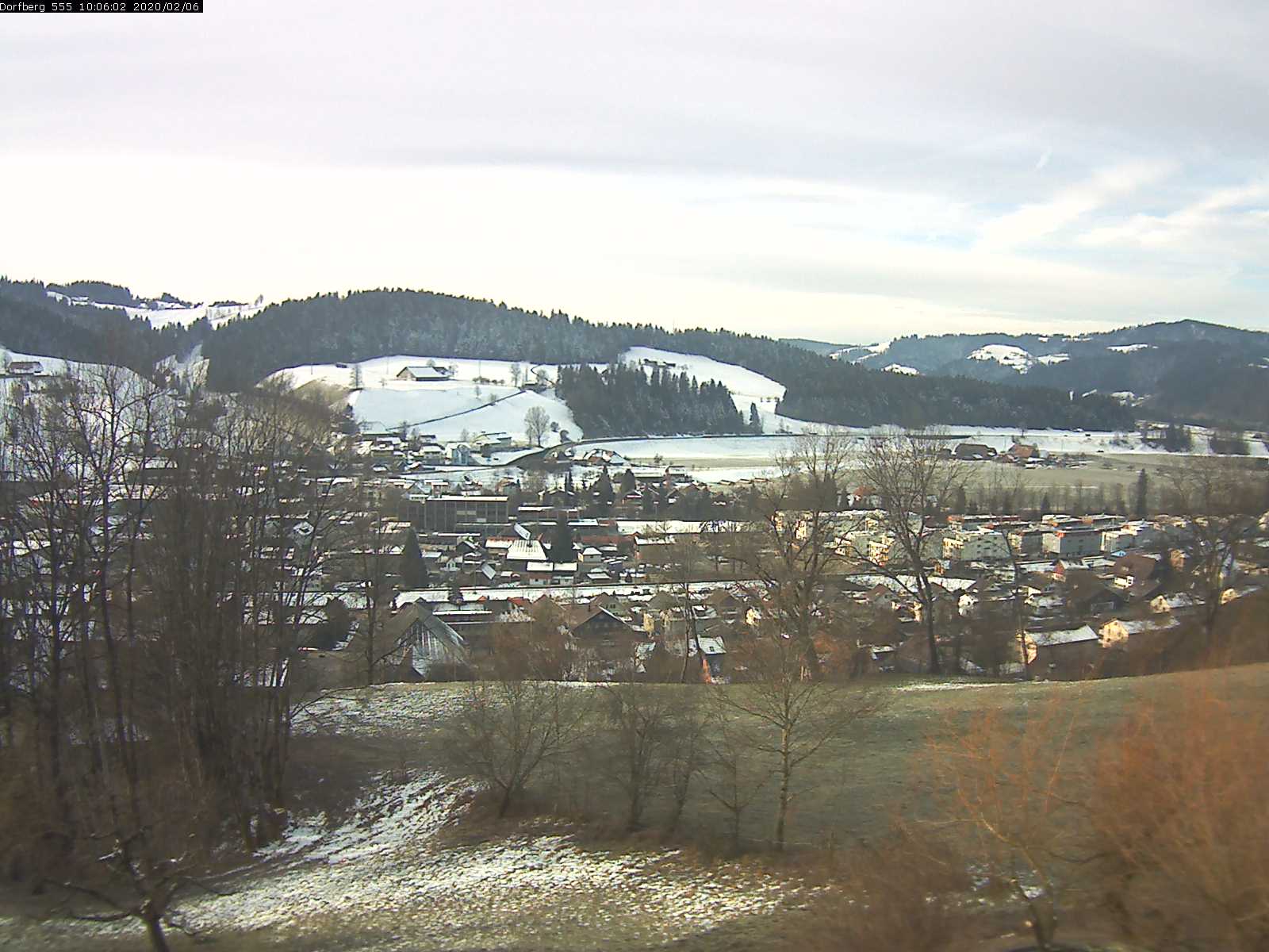 Webcam-Bild: Aussicht vom Dorfberg in Langnau 20200206-100601