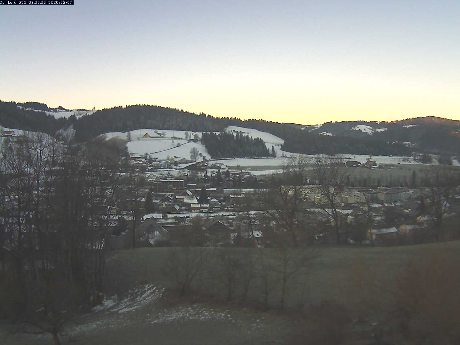Webcam-Bild: Aussicht vom Dorfberg in Langnau 20200207-080601