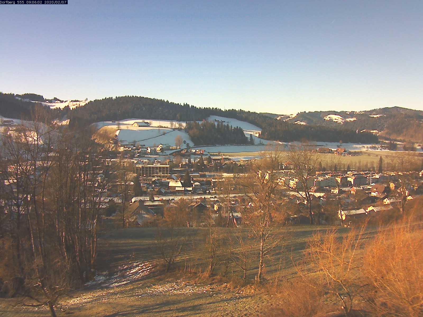 Webcam-Bild: Aussicht vom Dorfberg in Langnau 20200207-090601