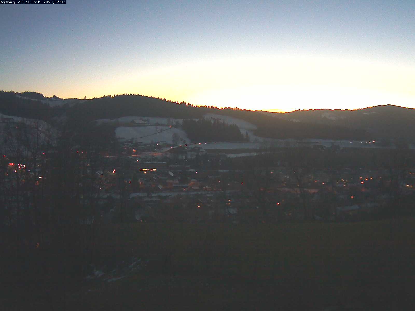 Webcam-Bild: Aussicht vom Dorfberg in Langnau 20200207-180601