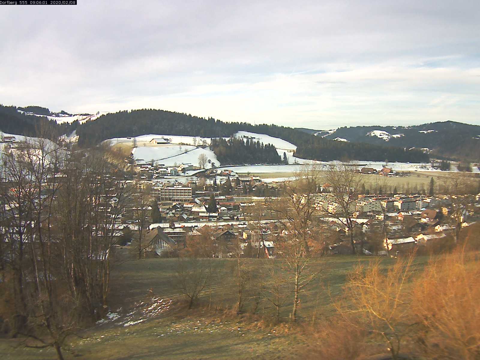 Webcam-Bild: Aussicht vom Dorfberg in Langnau 20200208-090601