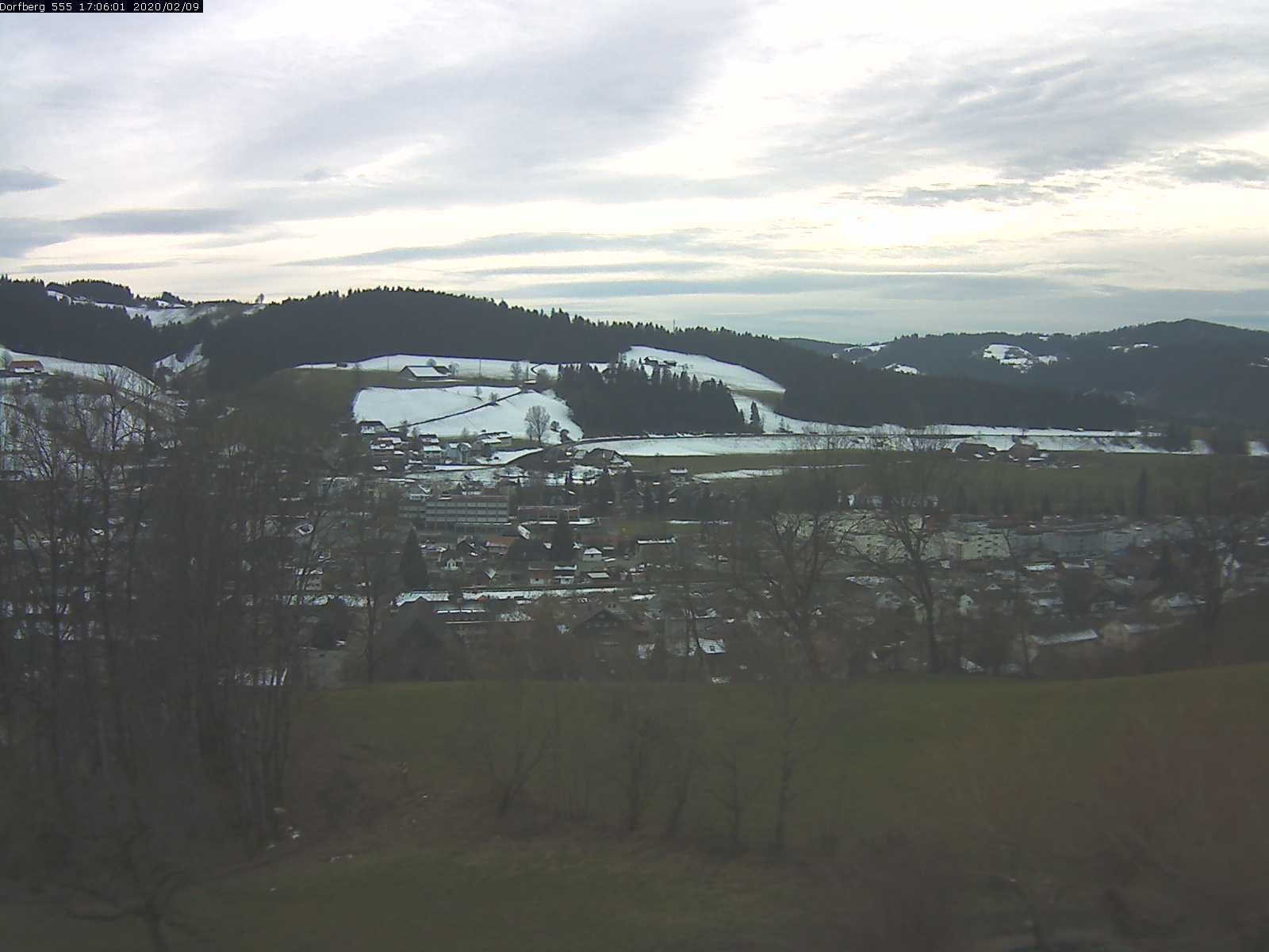 Webcam-Bild: Aussicht vom Dorfberg in Langnau 20200209-170601