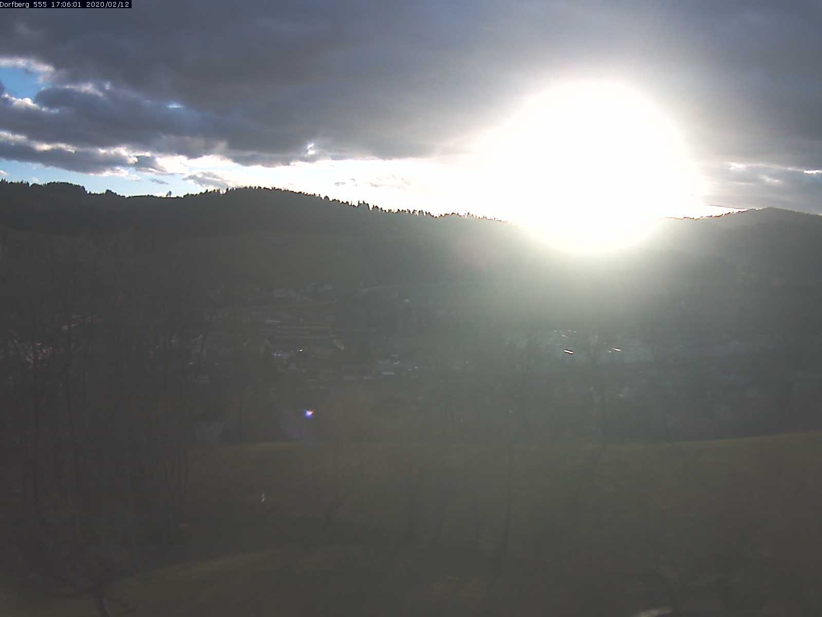 Webcam-Bild: Aussicht vom Dorfberg in Langnau 20200212-170601