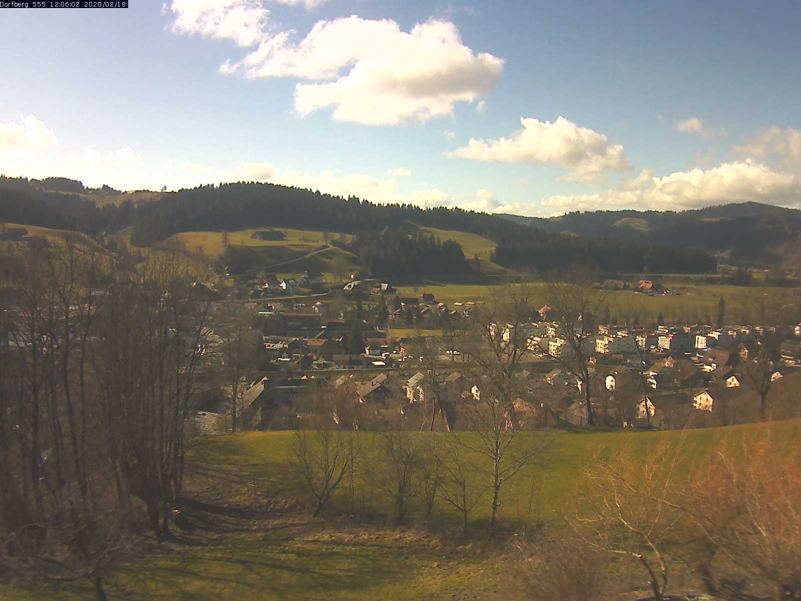 Webcam-Bild: Aussicht vom Dorfberg in Langnau 20200218-120601