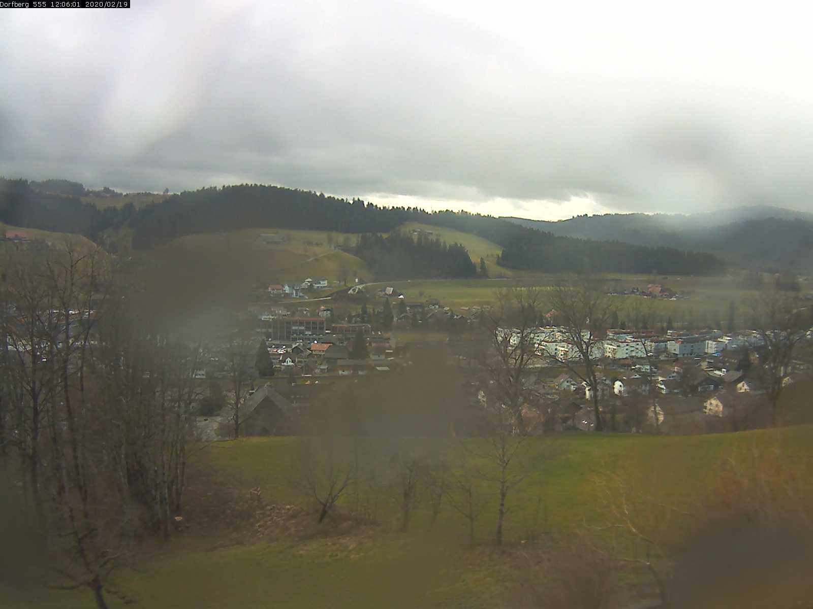 Webcam-Bild: Aussicht vom Dorfberg in Langnau 20200219-120601