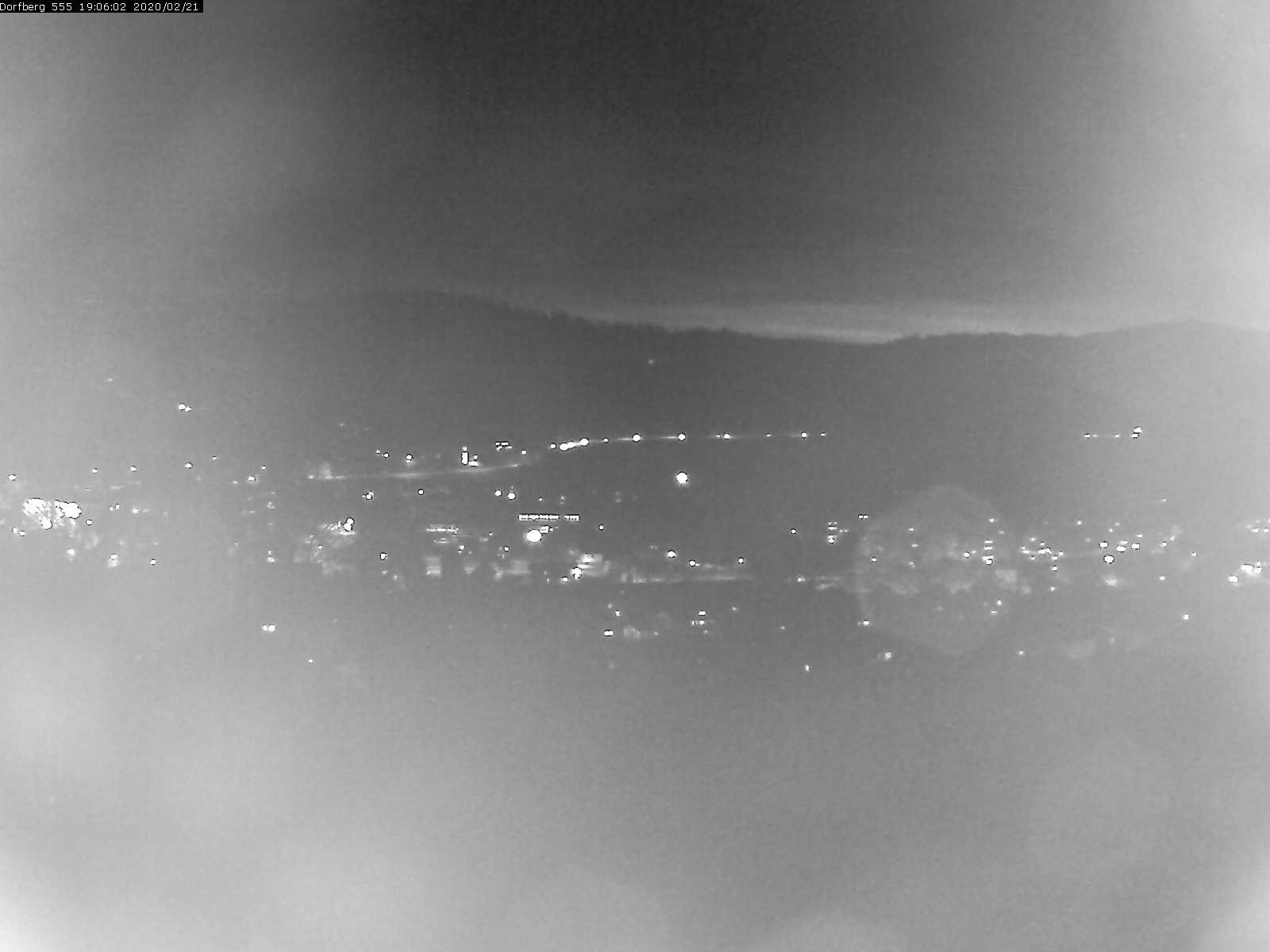 Webcam-Bild: Aussicht vom Dorfberg in Langnau 20200221-190601