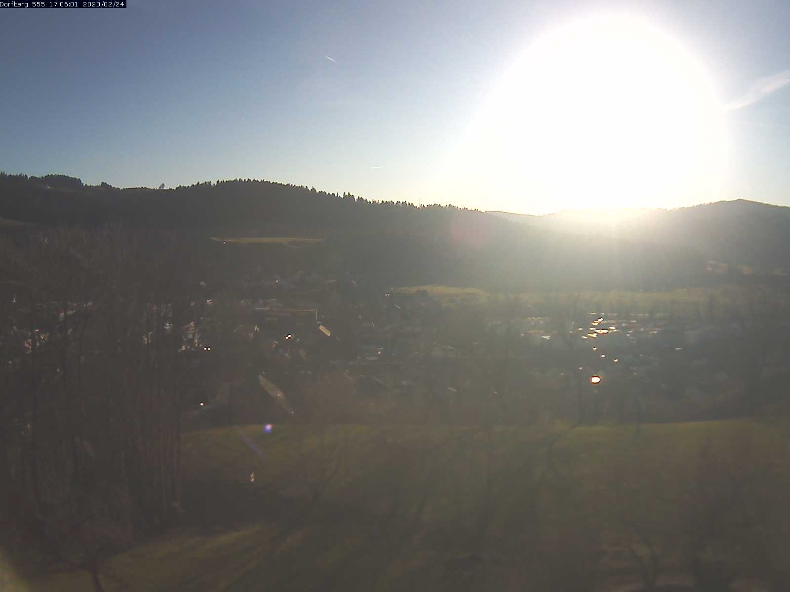 Webcam-Bild: Aussicht vom Dorfberg in Langnau 20200224-170601