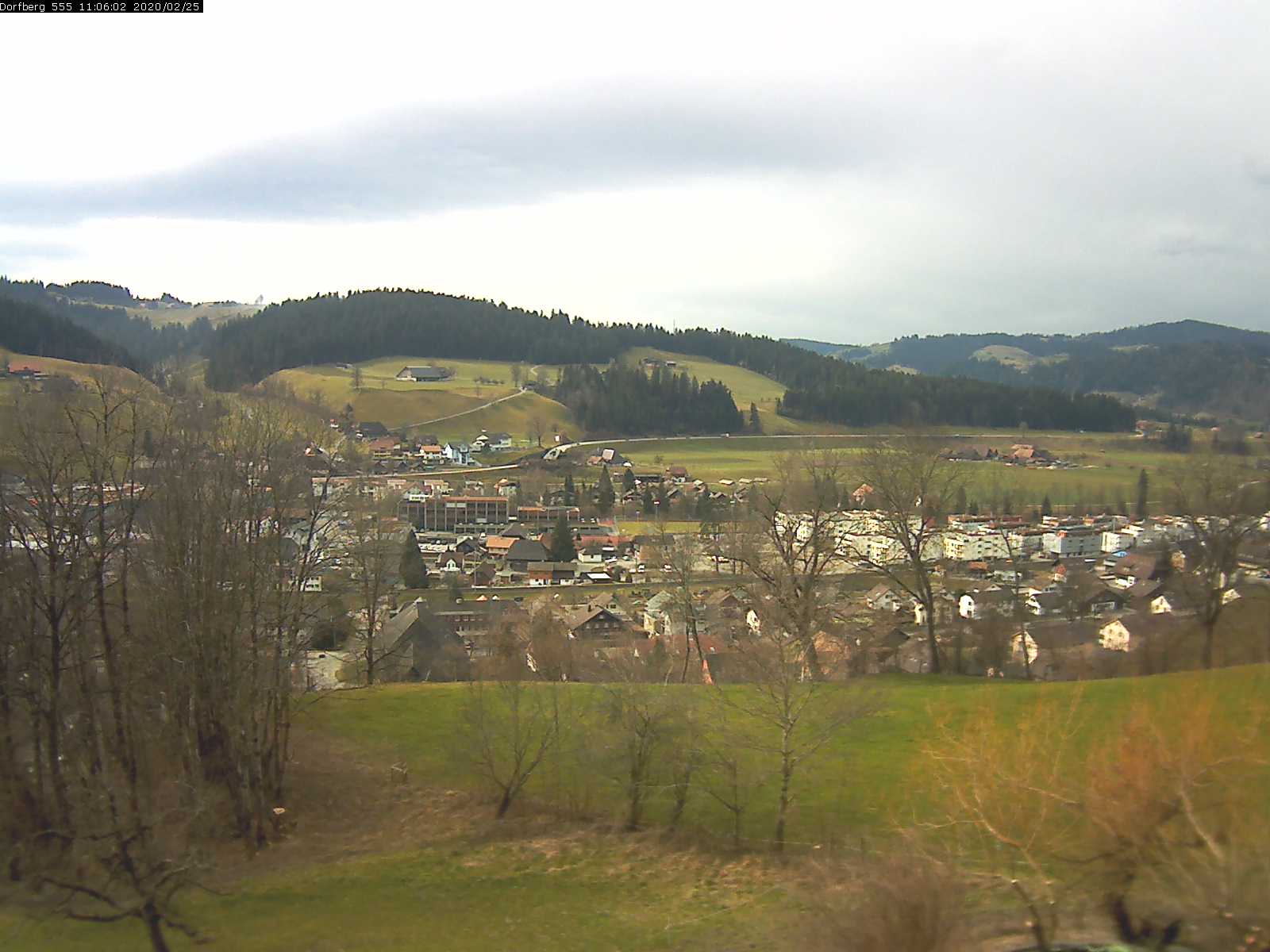 Webcam-Bild: Aussicht vom Dorfberg in Langnau 20200225-110601