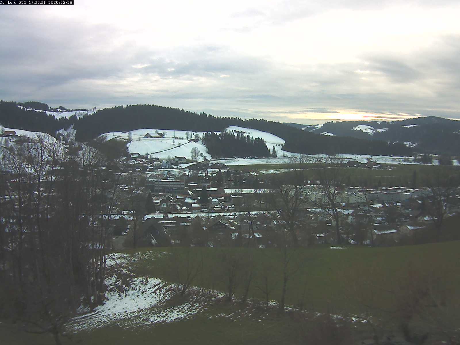 Webcam-Bild: Aussicht vom Dorfberg in Langnau 20200228-170601