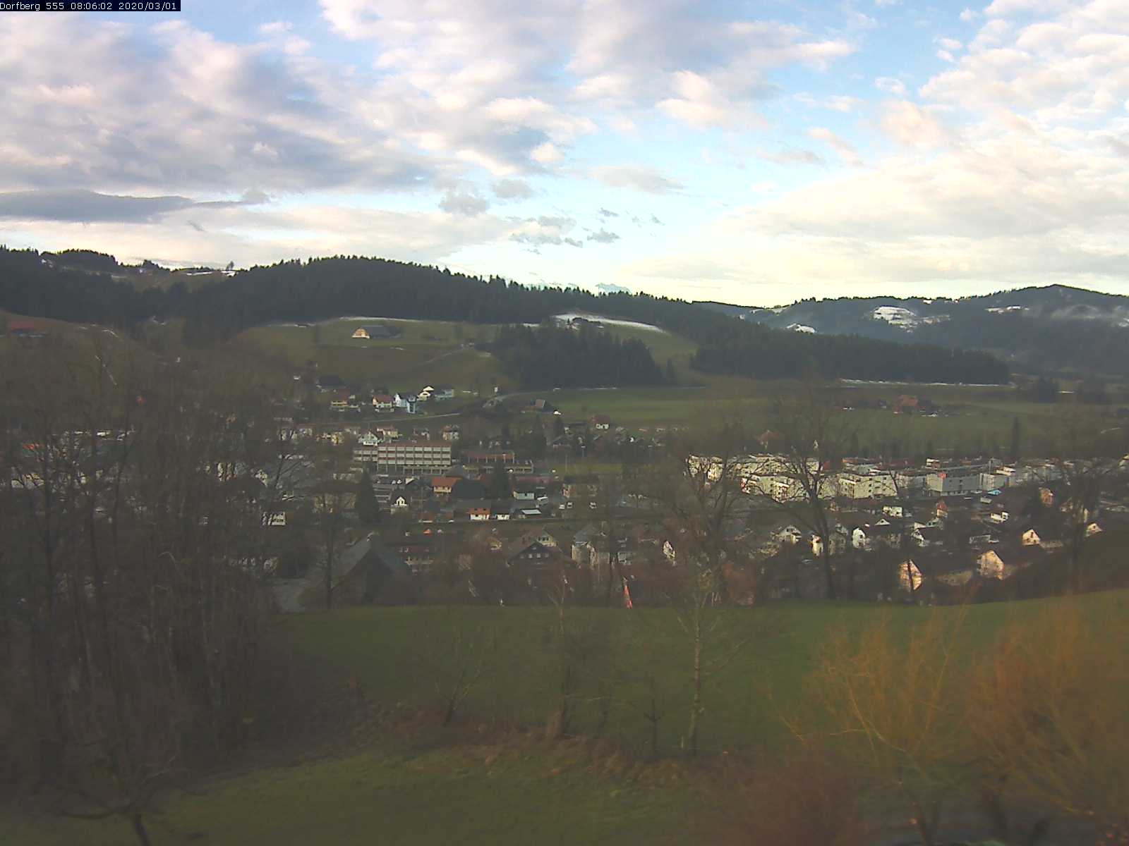 Webcam-Bild: Aussicht vom Dorfberg in Langnau 20200301-080601