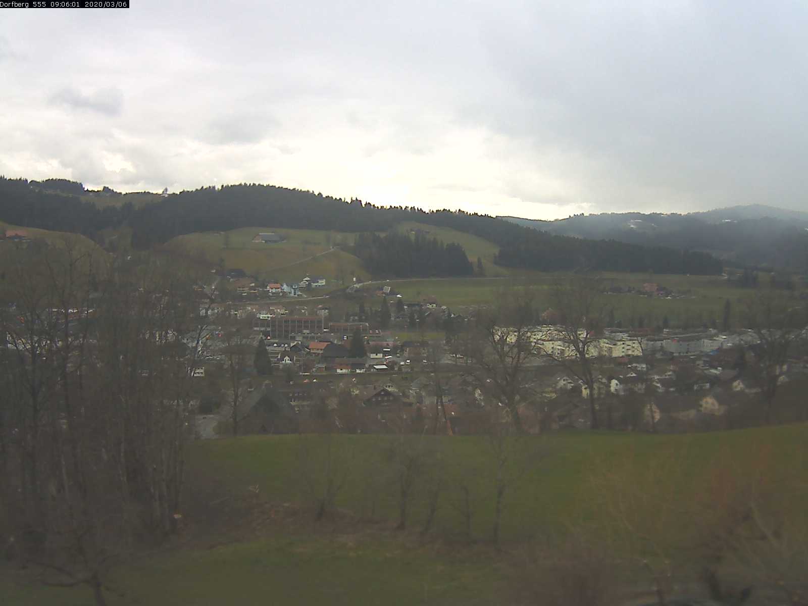 Webcam-Bild: Aussicht vom Dorfberg in Langnau 20200306-090601