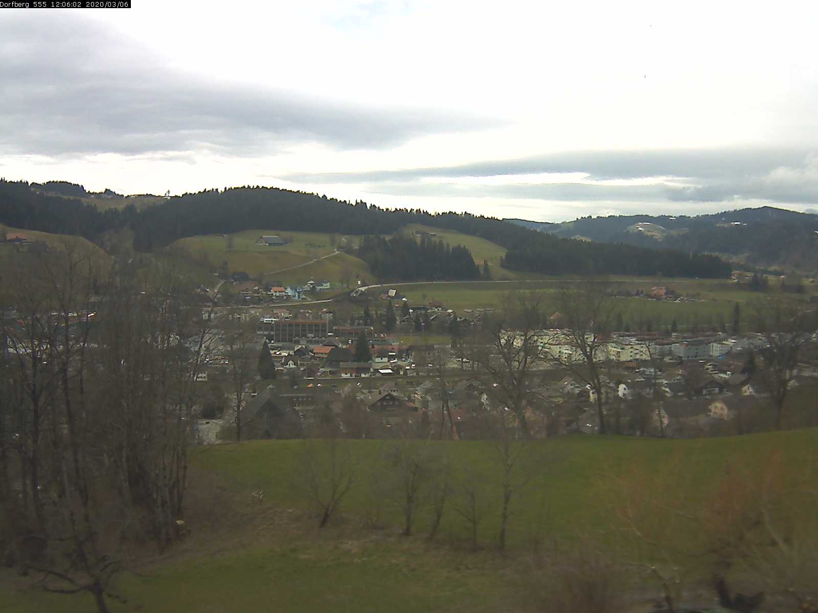 Webcam-Bild: Aussicht vom Dorfberg in Langnau 20200306-120601
