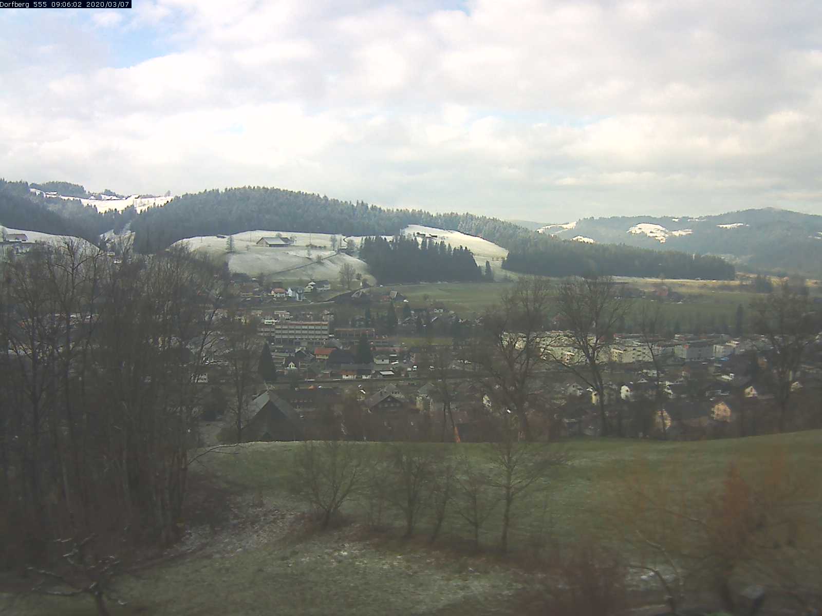 Webcam-Bild: Aussicht vom Dorfberg in Langnau 20200307-090601