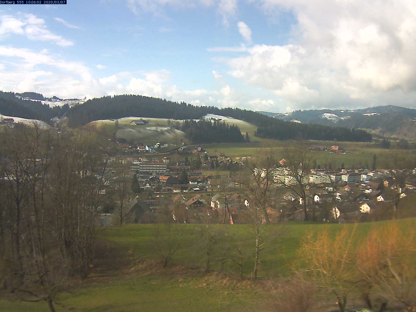 Webcam-Bild: Aussicht vom Dorfberg in Langnau 20200307-100601