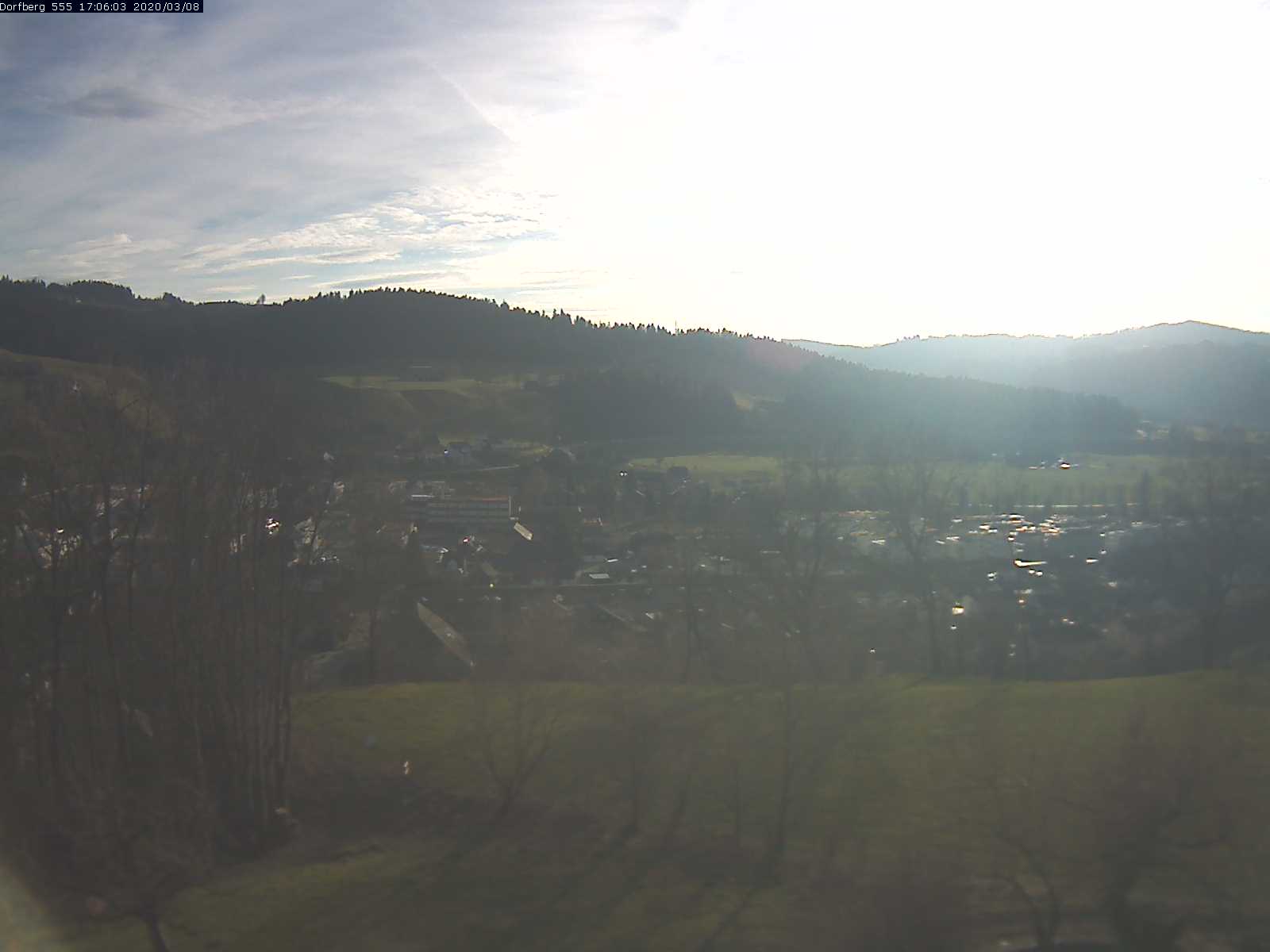 Webcam-Bild: Aussicht vom Dorfberg in Langnau 20200308-170601