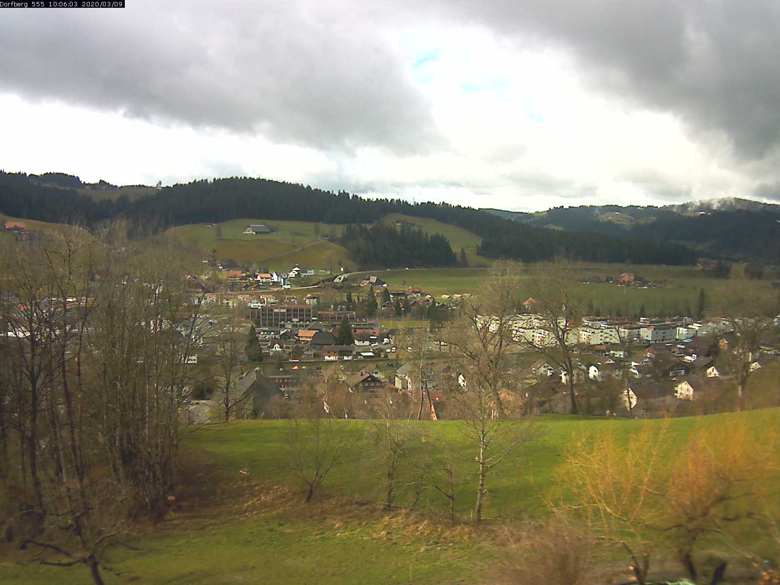 Webcam-Bild: Aussicht vom Dorfberg in Langnau 20200309-100602