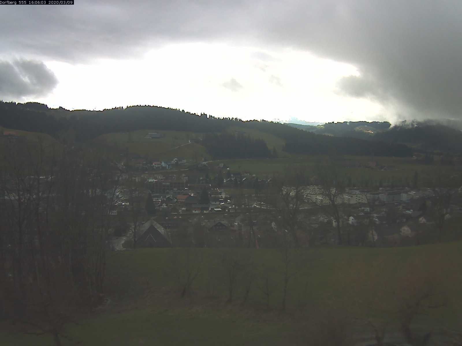 Webcam-Bild: Aussicht vom Dorfberg in Langnau 20200309-160601