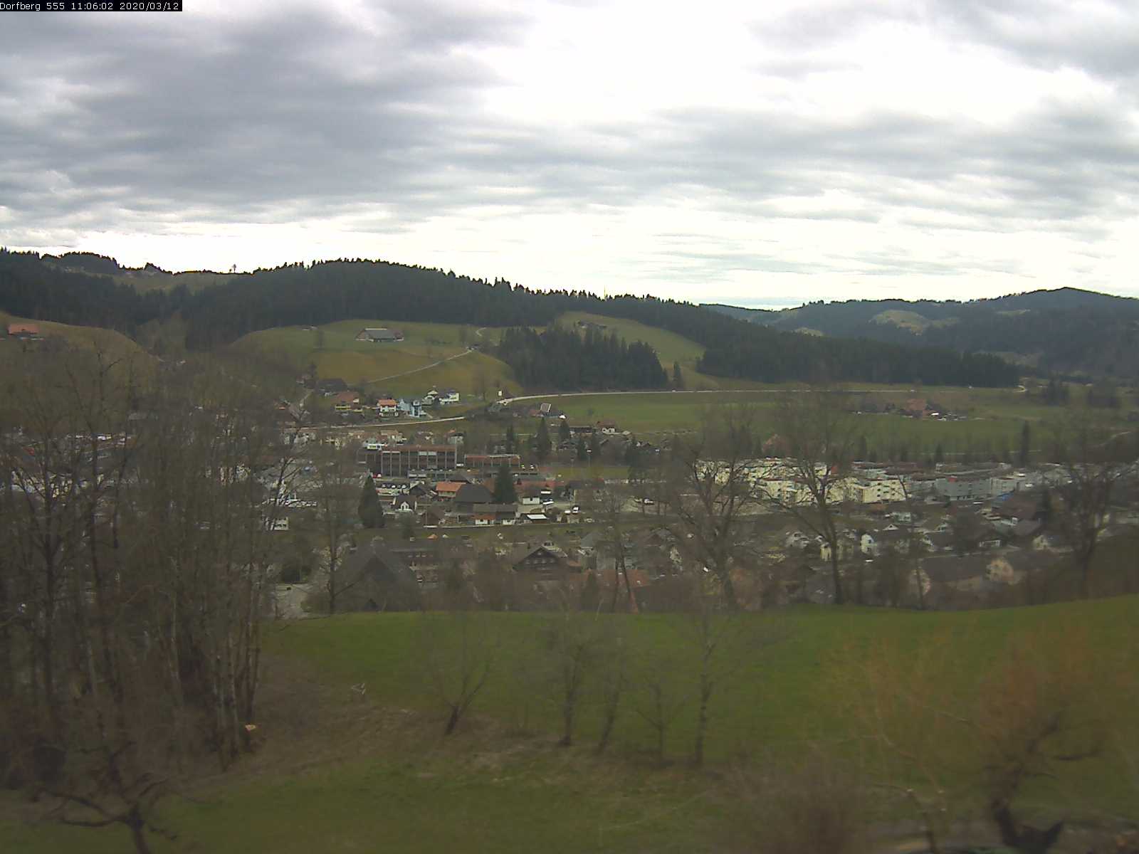Webcam-Bild: Aussicht vom Dorfberg in Langnau 20200312-110601