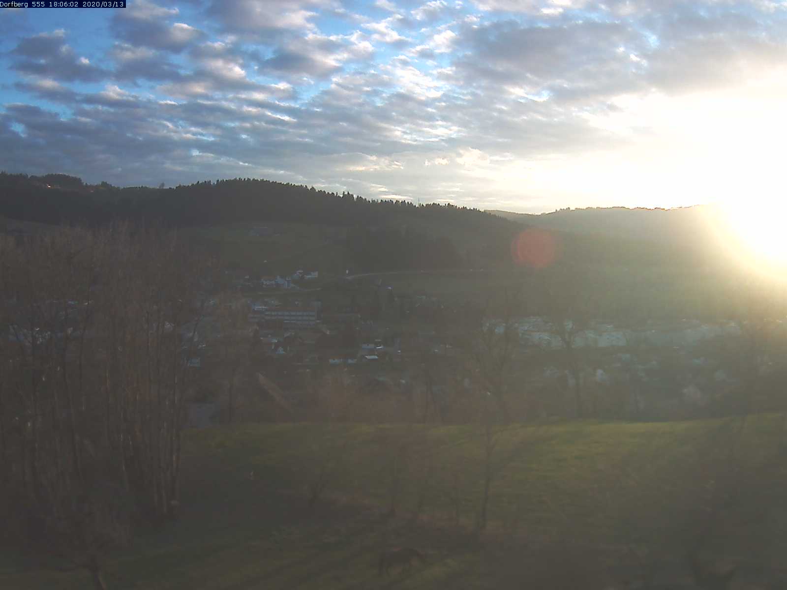Webcam-Bild: Aussicht vom Dorfberg in Langnau 20200313-180601